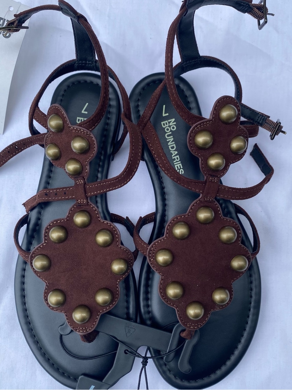 No Boundaries Women’s Brown Studded Gladiator Sandals Size 7